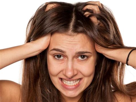 Check Out 5 Effective Ways To Treat Your Itchy Scalp