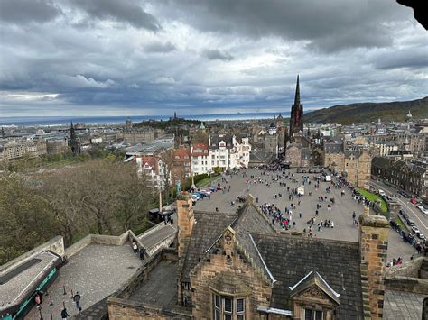 Edinburgh Castle Tour: Fast-Track Guided Tour in English - Edinburgh ...