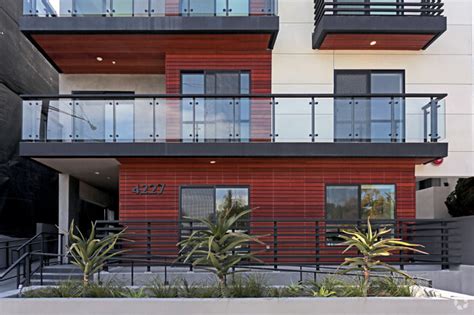 Mclaughlin14 Modern Luxury Apartments Apartments Los Angeles Ca