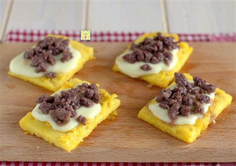 Crostini Di Polenta Con Salsiccia Sfiziosissimi Antipasti Facili E