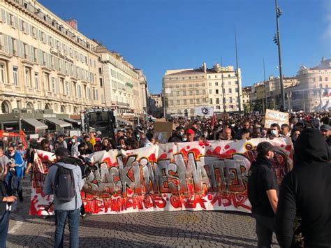 Actualités Vidéo Marseille Plusieurs Milliers De Personnes