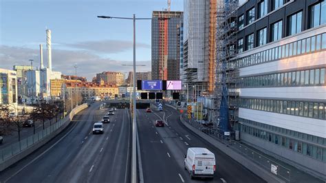 Ett körfält stängs av på Oscarsleden Trafiken nu Göteborg