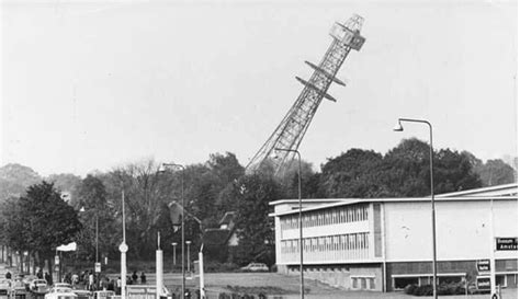 Uit Het Archief Neerhalen Van Zendmast In Hilversum