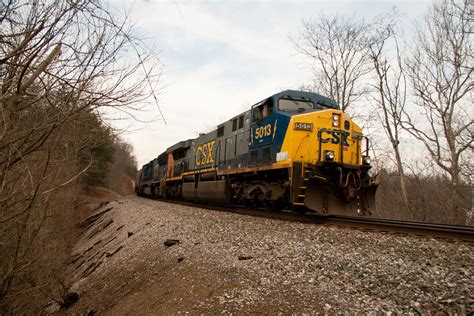 Csx Csx Leads A Mixed Freight Eastward On The Cu Flickr