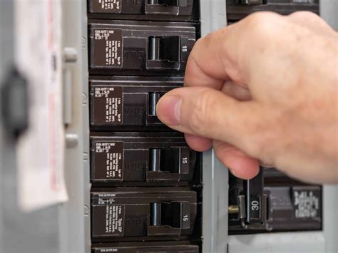 How To Tell If A Circuit Breaker Is Gfci