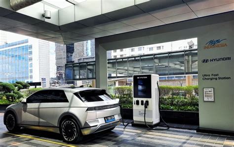 Hyundai Hadirkan Ultra Fast Charging Di Plaza Indonesia Isi Daya Hanya