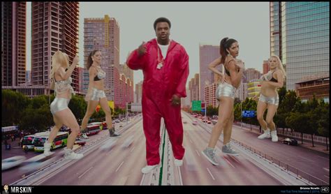 Naked Brianna Nowlin In Hot Tub Time Machine 2