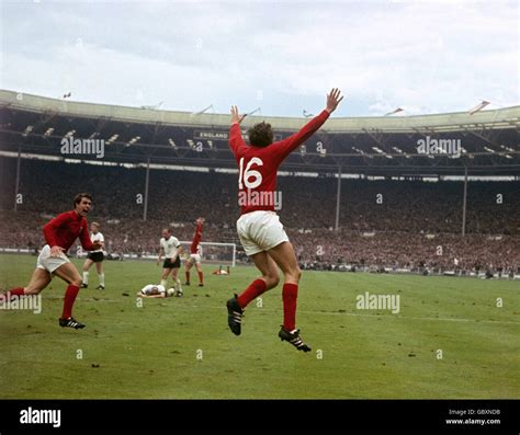 England v West Germany - 1966 World Cup Final - Wembley Stadium Stock ...