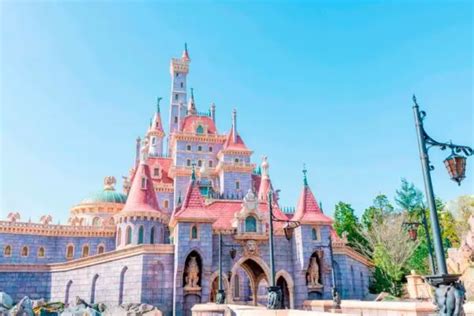 Tokyo Disneyland Welcomes Their 800 Millionth Guest Chip And Company