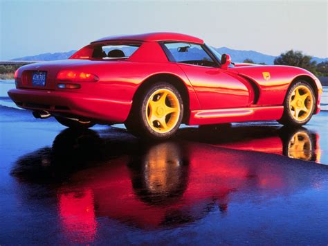 Dodge Viper RT/10 Specs, Top Speed, Price & Engine Review