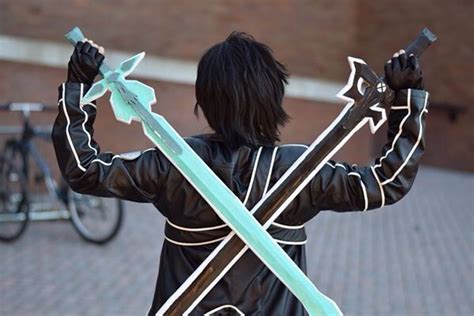 Kirito Swords Tutorial [elucidator And Dark Repulser] Cosplay Amino