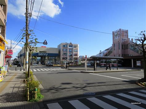 羽村駅東口と史跡の井戸 東京都羽村市の紹介 写真が満載