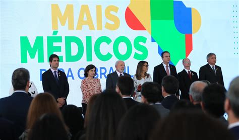 A Gazeta Lula Relança Mais Médicos Com Promessa De Empregar Brasileiros