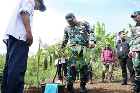 Hari Gerakan Satu Juta Pohon Sedunia Masyarakat Desa Sukasenang