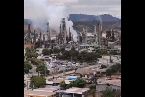 Tras Explosi N En Refiner A De Conc N Enap Descarta Da Os Personales Y