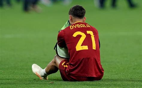 Calciomercato Roma Dybala In Bilico Totti Scende In Campo