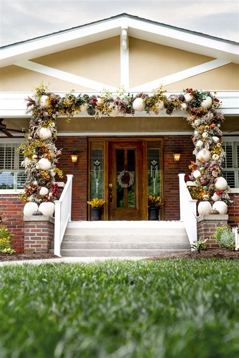 70 Ideas For Spooky Halloween Porch Decorations Hgtv