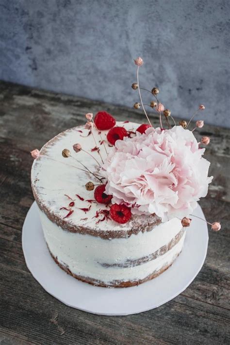 Semi Naked Cake Mit Pfingstrosen Geburtstag Kuchen Dekorieren Kuchen