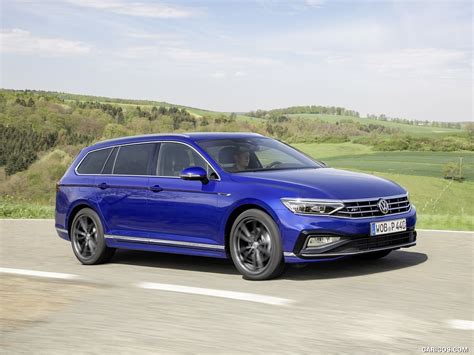 2020 Volkswagen Passat Variant (EU-Spec) - Front Three-Quarter ...