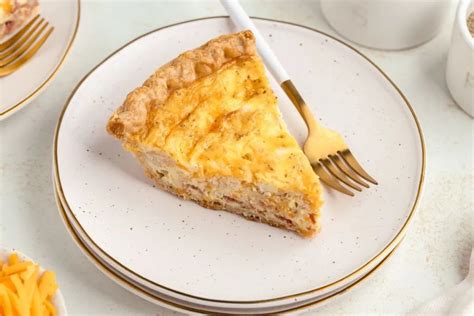 Easy Bacon Cheddar Quiche With Frozen Pie Crust Semi Homemade Kitchen