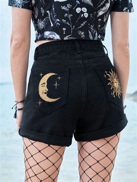 ROMWE Goth Sun Moon Embroidery Pocket Denim Shorts Aesthetic