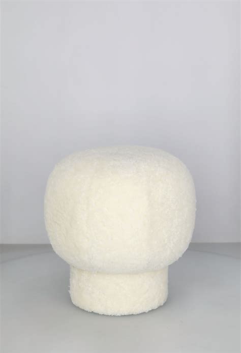 Champagne Pouf Sheepskin Franckly