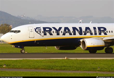 EI DCN Ryanair Boeing 737 8AS WL Photo by Michael Nöstlinger ID