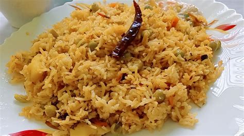 आलू मटर मसाला पुलाव बनाने का सबसे आसान तरीका। Aalo Masala Matar Pulao Recipe Aalo Matar Pulao