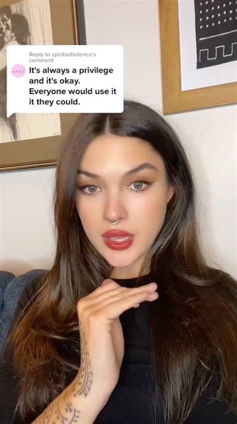 Tiktok Model Lists The Disadvantages Of Being Pretty And Claims Shes