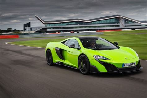 McLaren 675LT Silnik: 3.8 V8 Twin Turbo Moc: 675 KM Maks. Moment ...