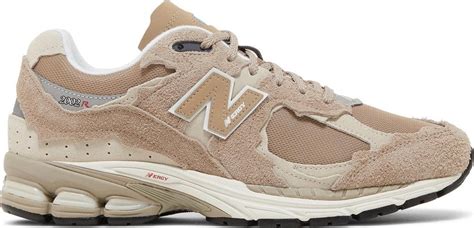 New Balance 2002R Protection Pack Driftwood – Elevate