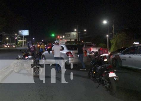 Conductor Irresponsable Colisiona A Una Mujer Y A Su Hijo En Managua