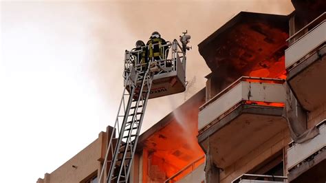 Taranto Incendio Attico Il Racconto Degli Inquilini Di Daniela