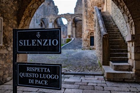 L Abbazia Del Goleto E Il Borgo Di Rocca San Felice In Provincia Di