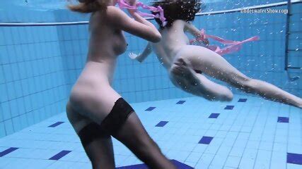 Underwater Hot Girls Swimming Naked