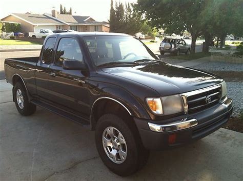 Buy used 2000 TOYOTA TACOMA SR5 V6 4X4 in Yucaipa, California, United ...