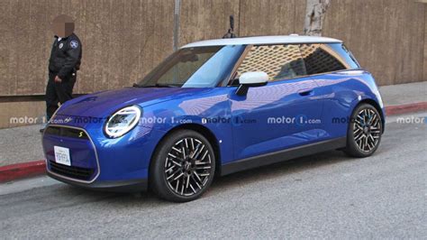 El Mini Cooper 2024 Eléctrico Sorprendido Sin Camuflaje En Sesión