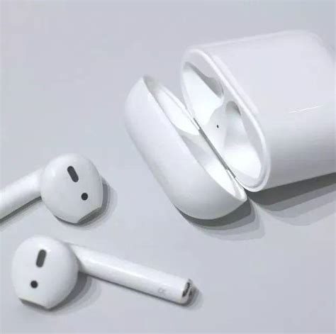 新消息：二代 Airpods 新功能、发布时间曝光 知乎