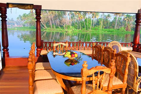 Alleppey Night Stay Houseboat Packages, Night stay in houseboat ...