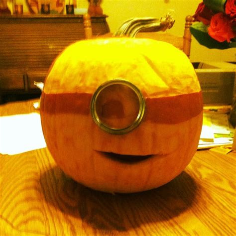 Halloween Minion Pumpkin Carving