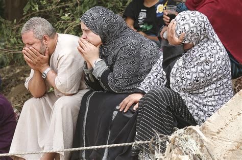 Al menos 15 jóvenes mueren al caer un microbús al río Nilo