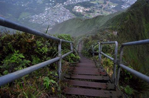 Haiku Stairs Oahu Hawaii Stairway To Heaven Stairway To Heaven