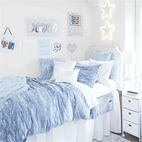 Cozy Aesthetic Blue Bedroom - Dengan Santai