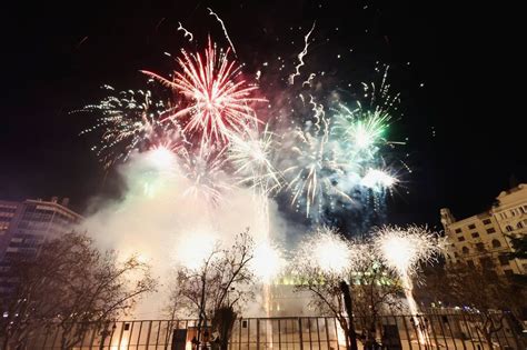 M S De Castells Es Dispararan En L Alb De Les Falles De Val Ncia