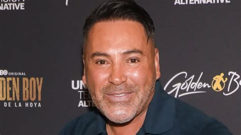 Oscar De La Hoya Addresses Infamous Photos Of His Crossdressing In