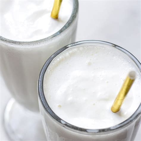 Easy Vanilla Milkshakes (3 Ingredients) - Cooking For My Soul