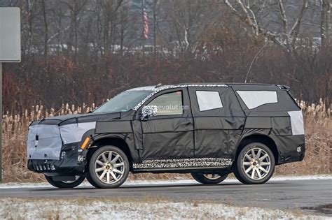 2021 Cadillac Escalade Looks Much Better Than All New Chevrolet Tahoe Suburban Autoevolution