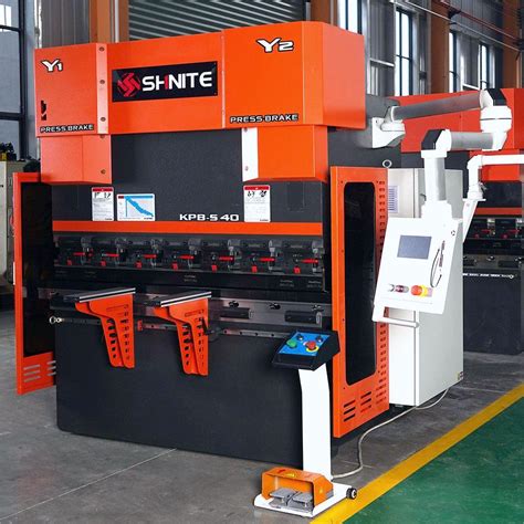 40t1600 Small Nc Or CNC Steel Hydraulic Press Brake Wc67K Made In China