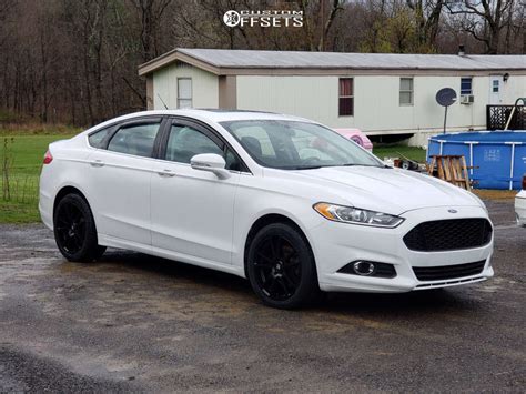 2015 Ford Fusion With 18x8 40 Touren Tf03 And 235 45R18 General G Max