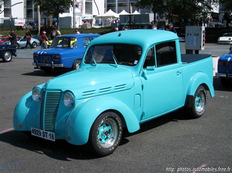 bleue avg Renault Juva 4 Pick Up TOUTES LES RENAULT PRODUITES ANNÉE